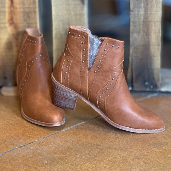 Women's Stitched Western Bootie - Picture 1 of 7